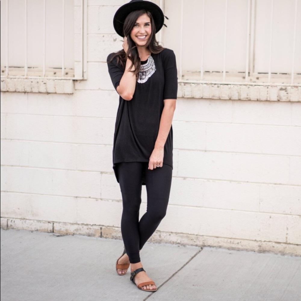 Lularoe OS Black LEGGINGS one size